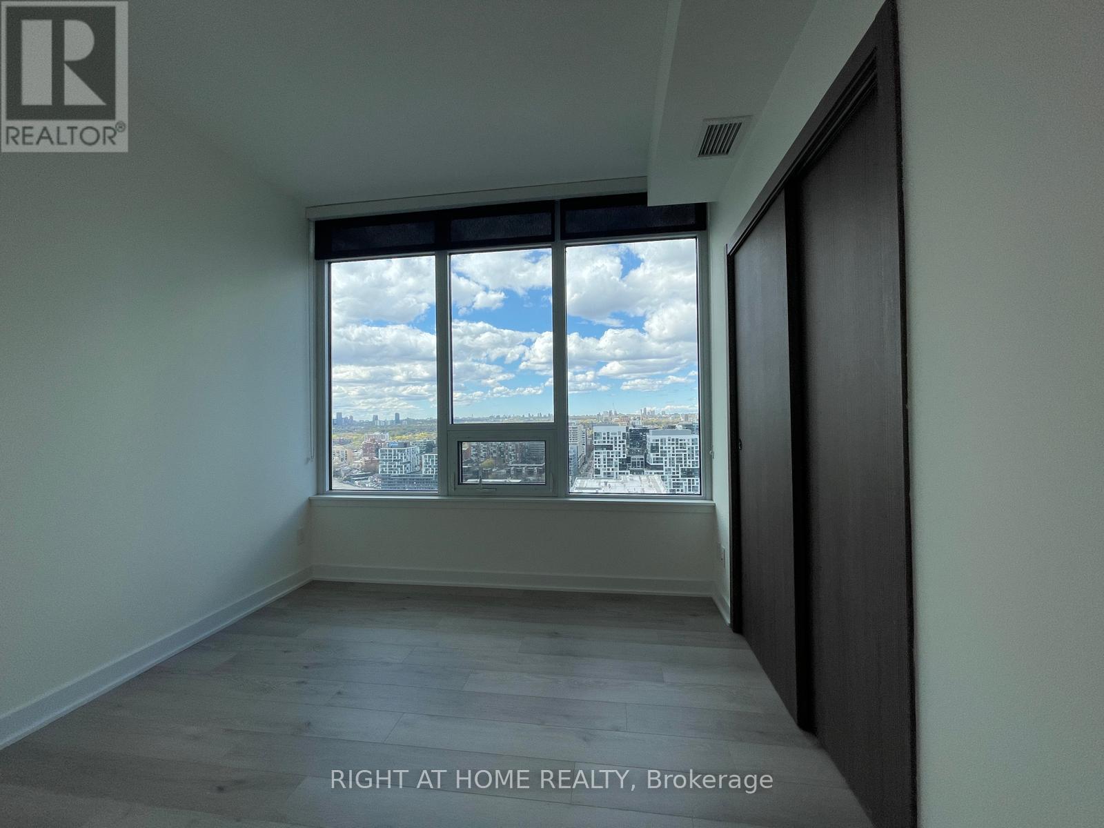 #3205 19 BATHURST STREET - 9