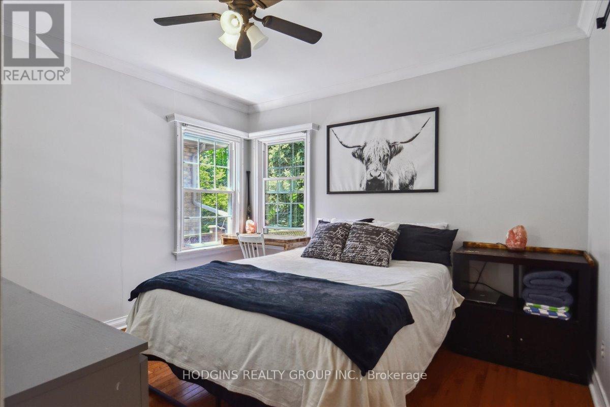 65 MINEOLA ROAD E - 11