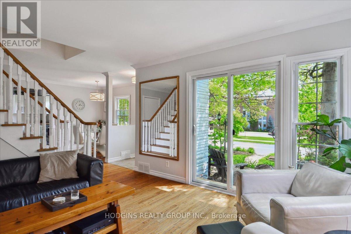 65 MINEOLA ROAD E - 2