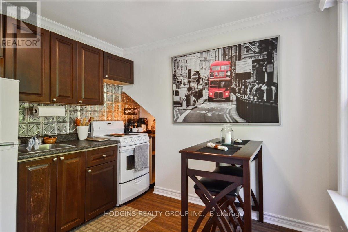 65 MINEOLA ROAD E - 21