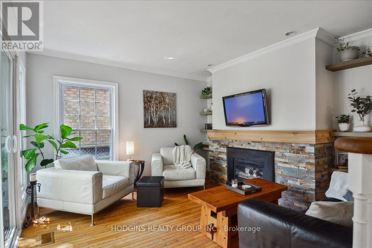 65 MINEOLA ROAD E - 3