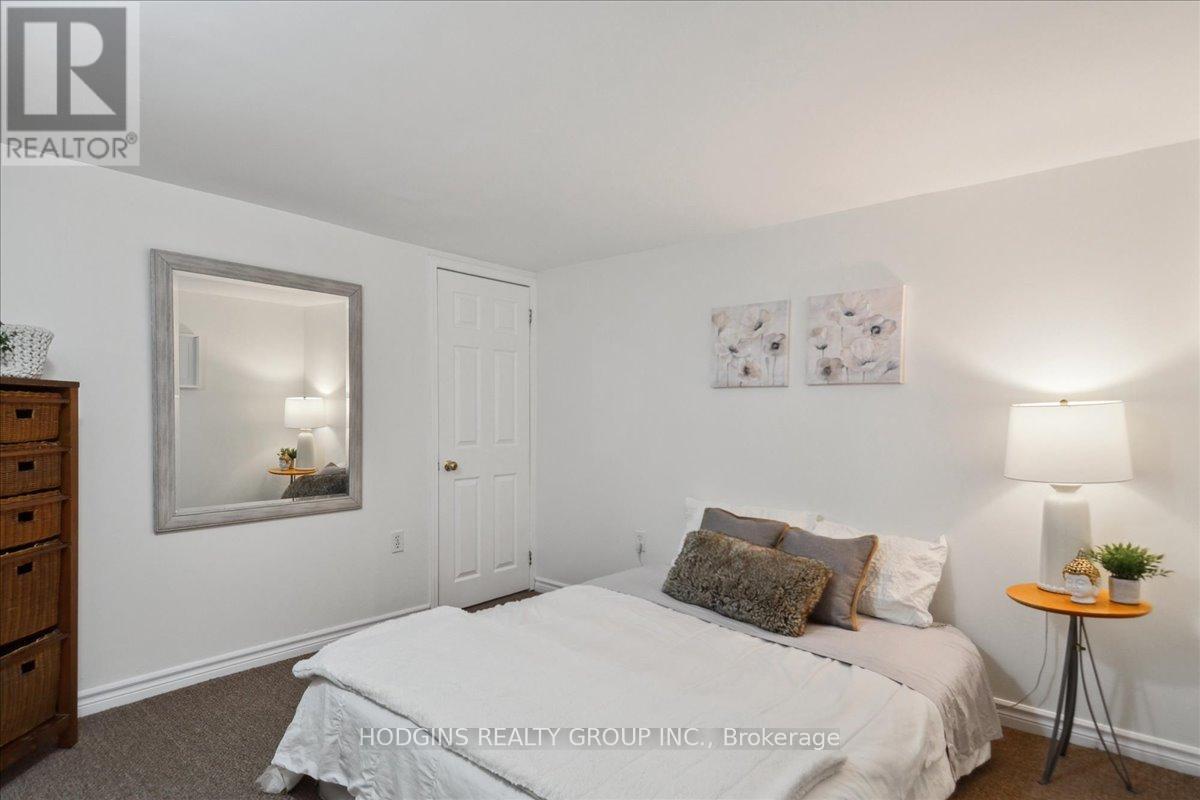 65 MINEOLA ROAD E - 35