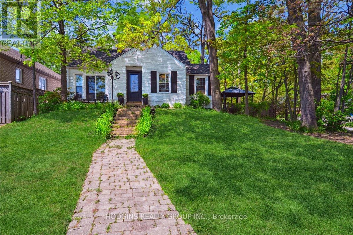 65 MINEOLA ROAD E - 41