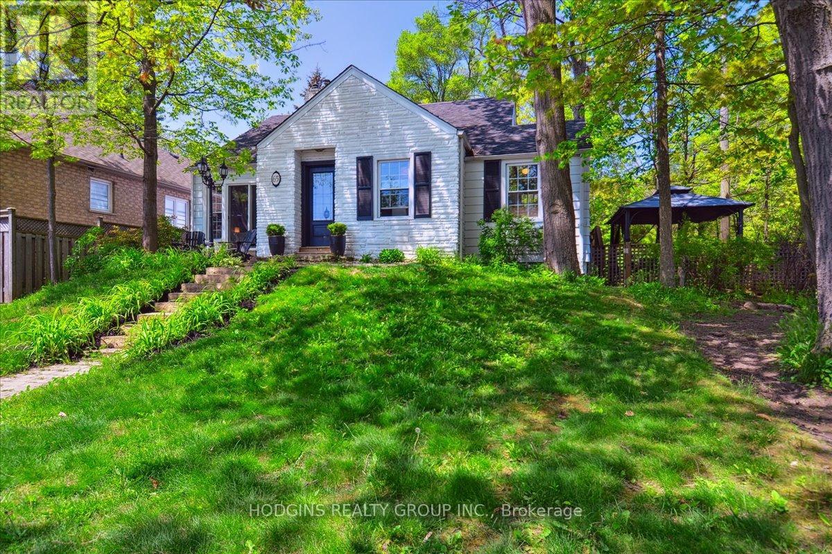 65 MINEOLA ROAD E - 43
