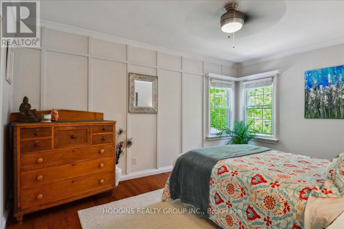 65 MINEOLA ROAD E - 9