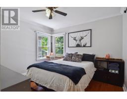 Bedroom 3 - 65 Mineola Road E, Mississauga, ON L5G2E4 Photo 11