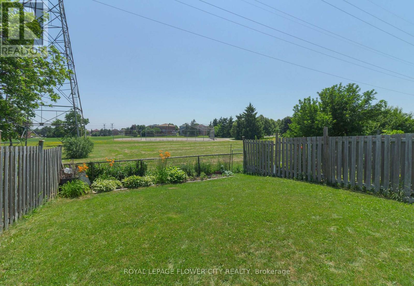 19 FALLEN OAK COURT - 35