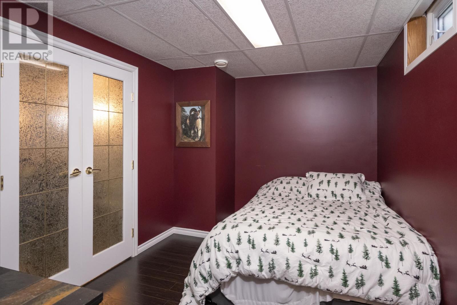 105 Spruce CT - 16