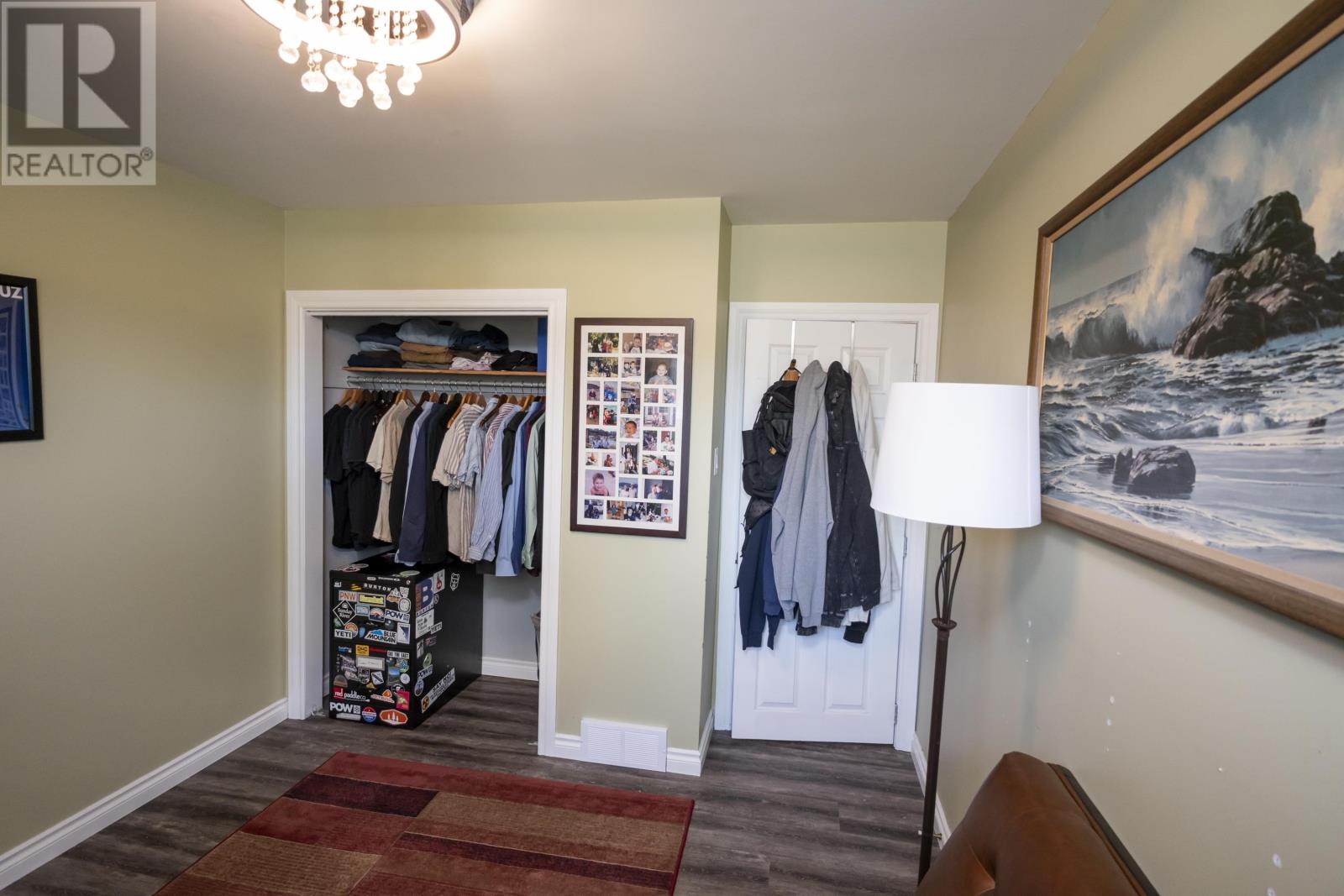105 Spruce CT - 18