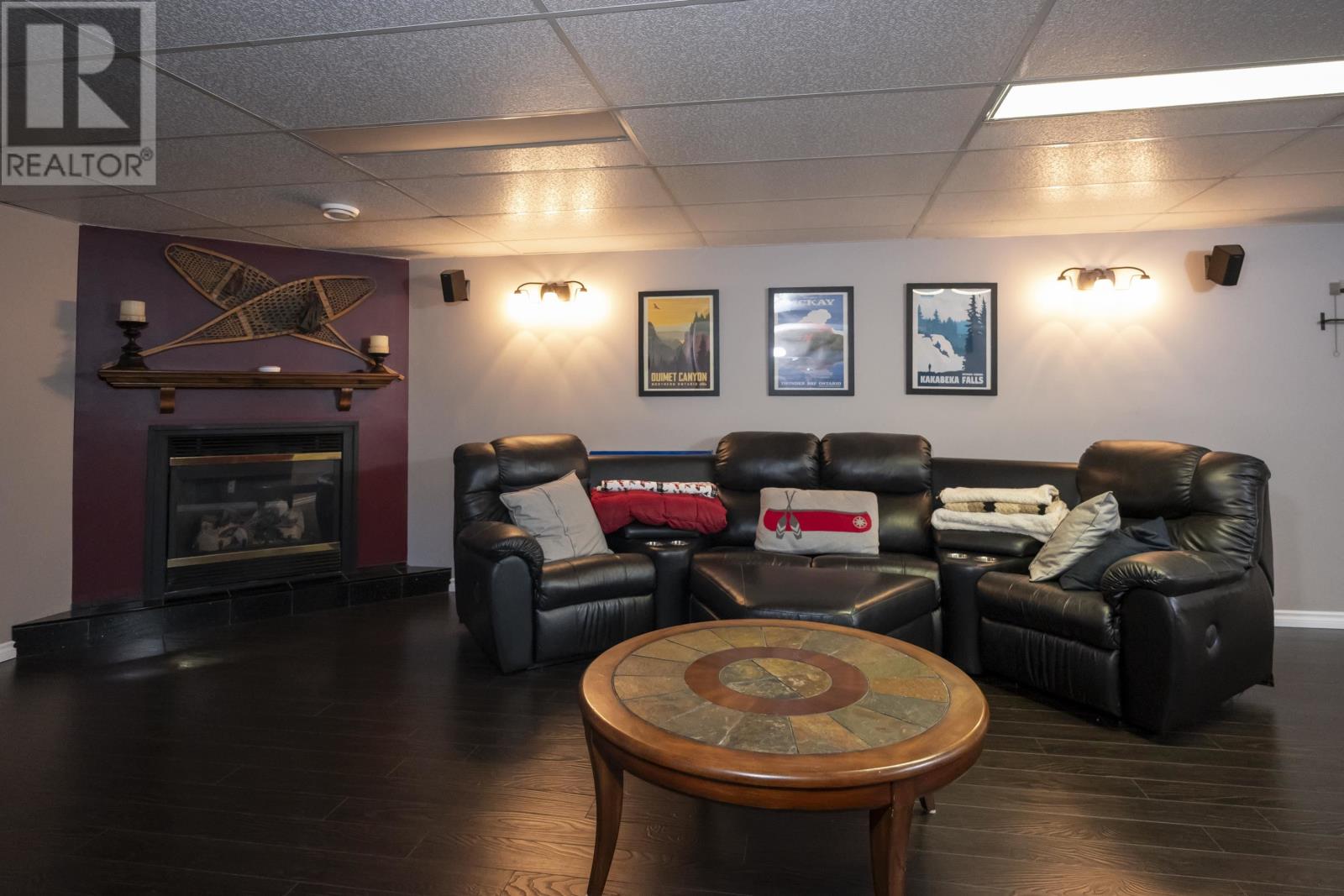 105 Spruce CT - 27