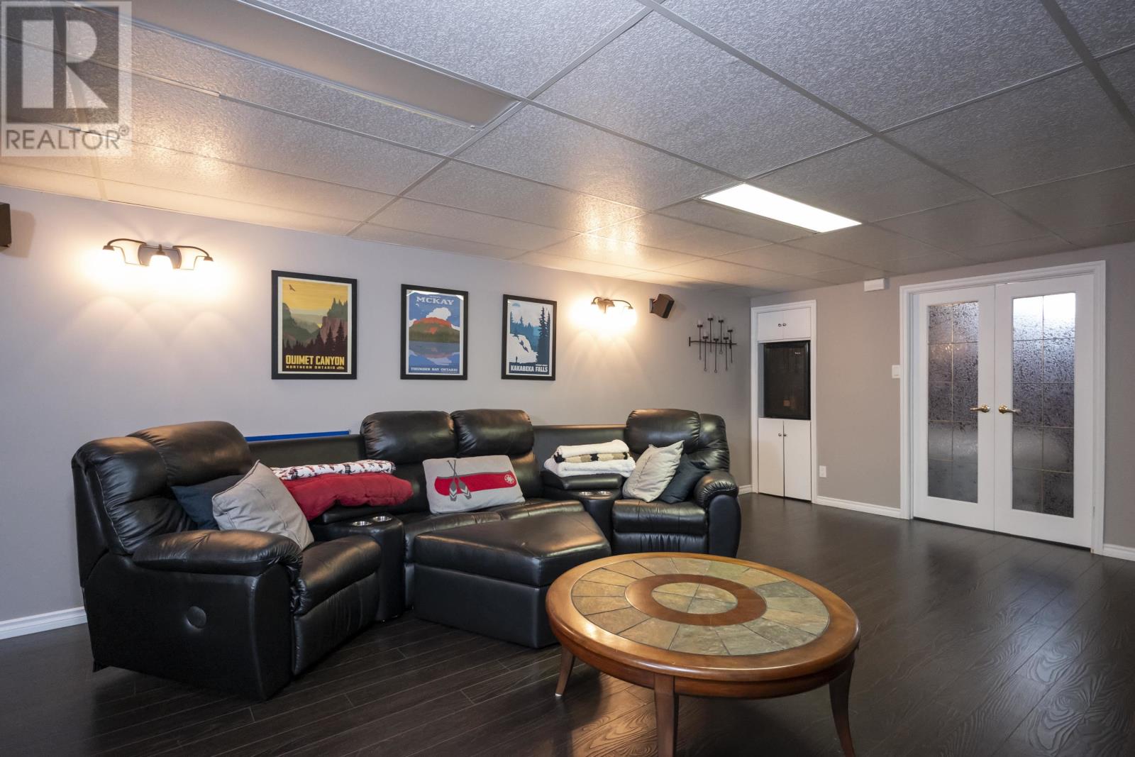 105 Spruce CT - 30