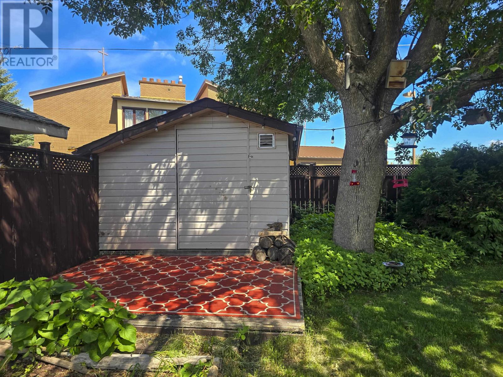 105 Spruce CT - 39