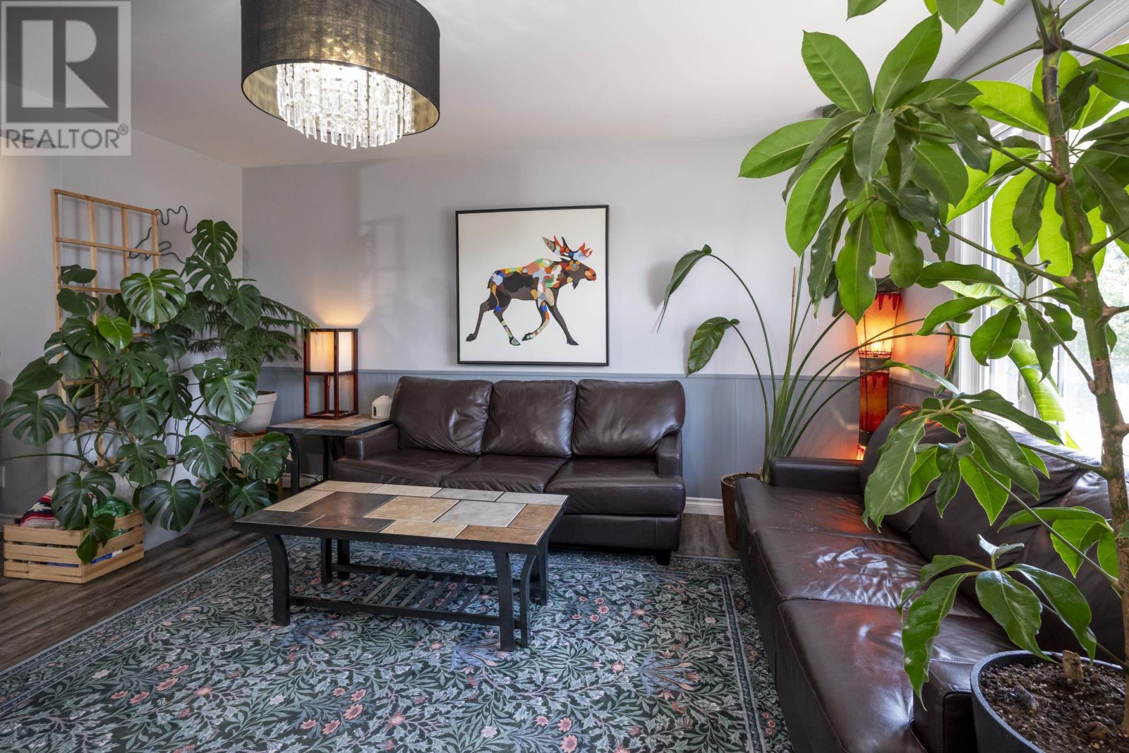 105 Spruce CT - 5