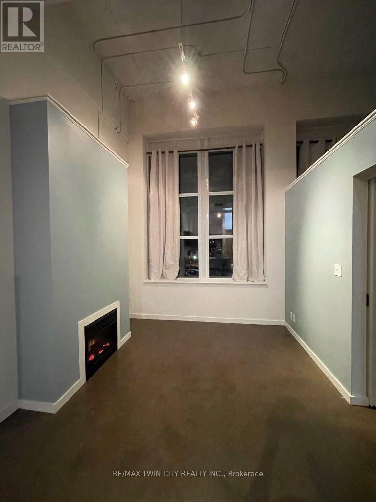 #405 404 KING STREET W - Image 8