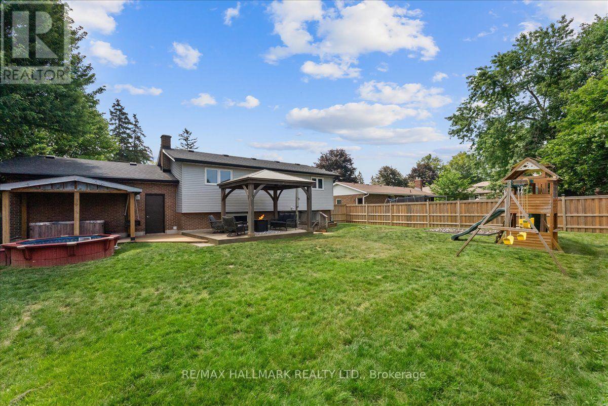 545 ST GEORGE STREET E - 36