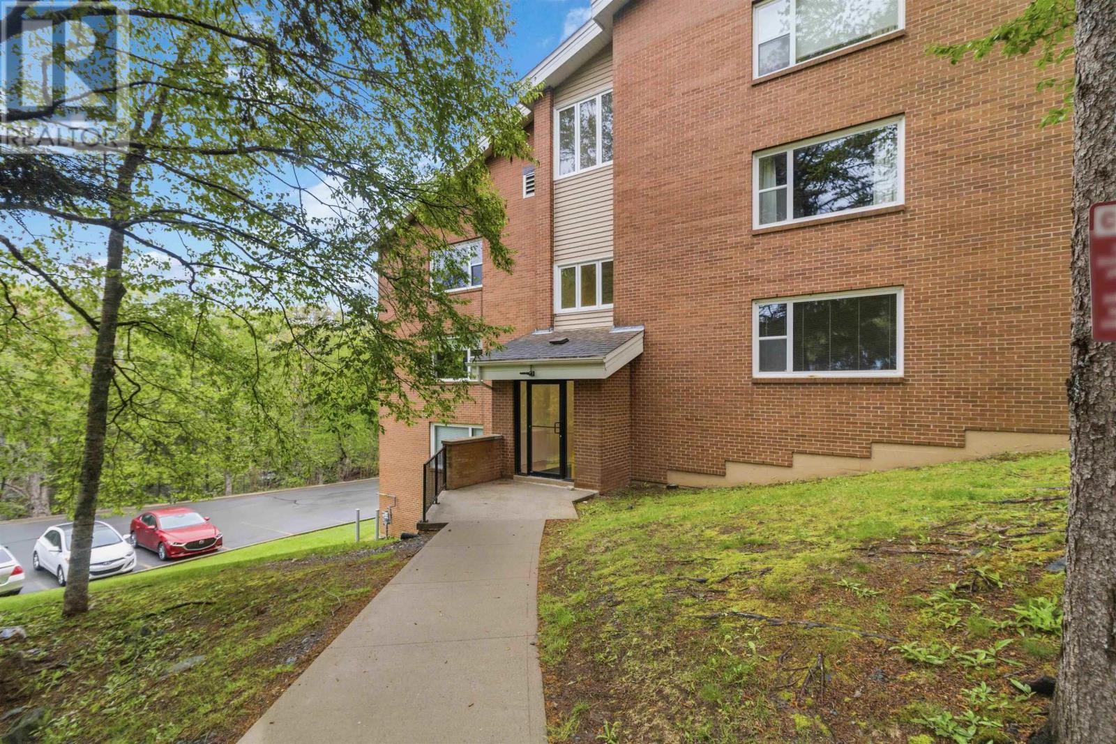 #4 41 Moirs Mill Road - 27
