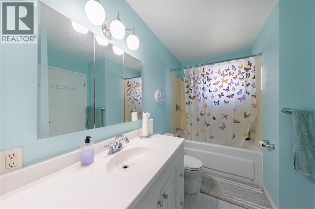 1126 Cathcart BOULEVARD - 23