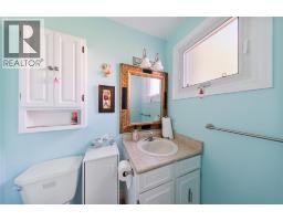 1126 Cathcart Boulevard, Sarnia, ON N7S2H5 Photo 12