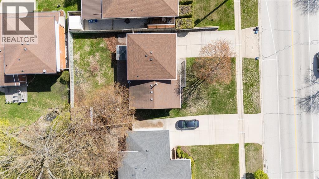 1126 Cathcart BOULEVARD - 29