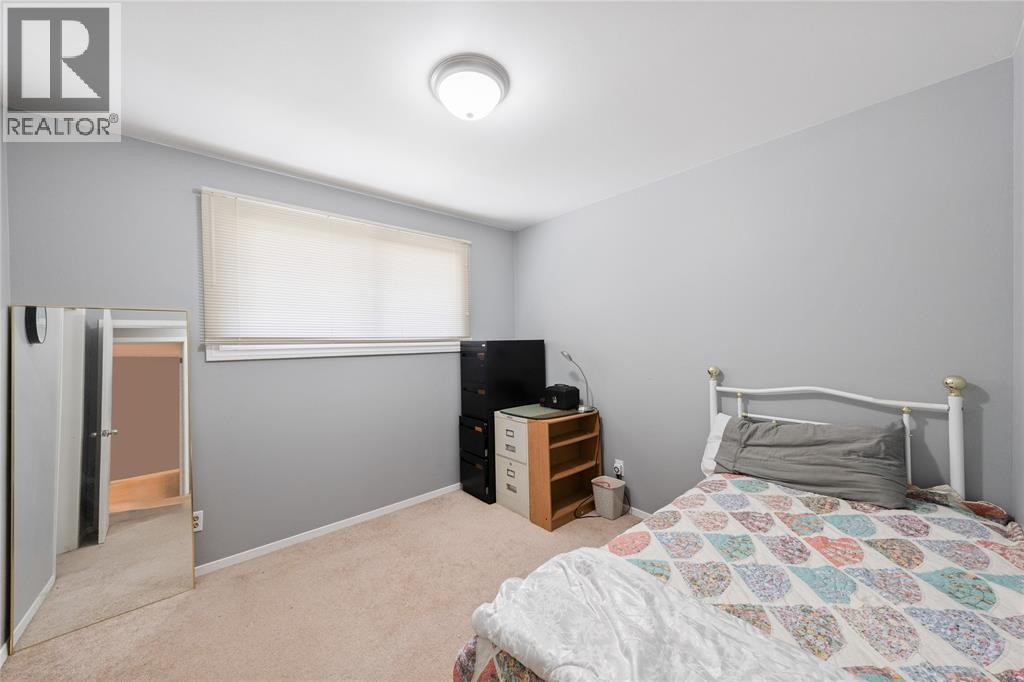 1126 Cathcart BOULEVARD - 24