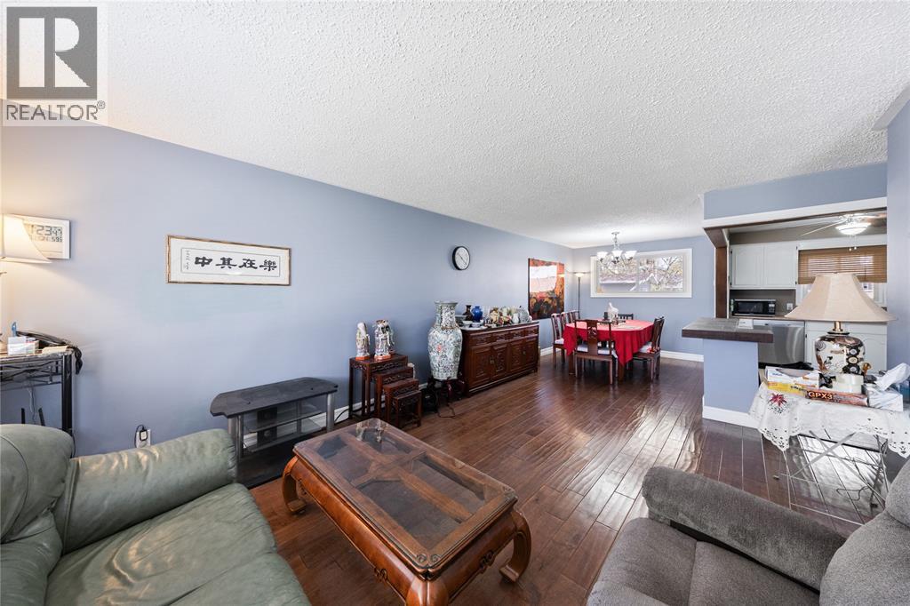 1126 Cathcart BOULEVARD - 16
