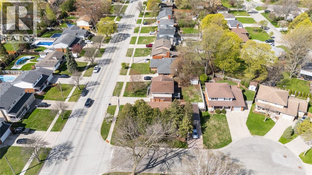 1126 Cathcart BOULEVARD - 33