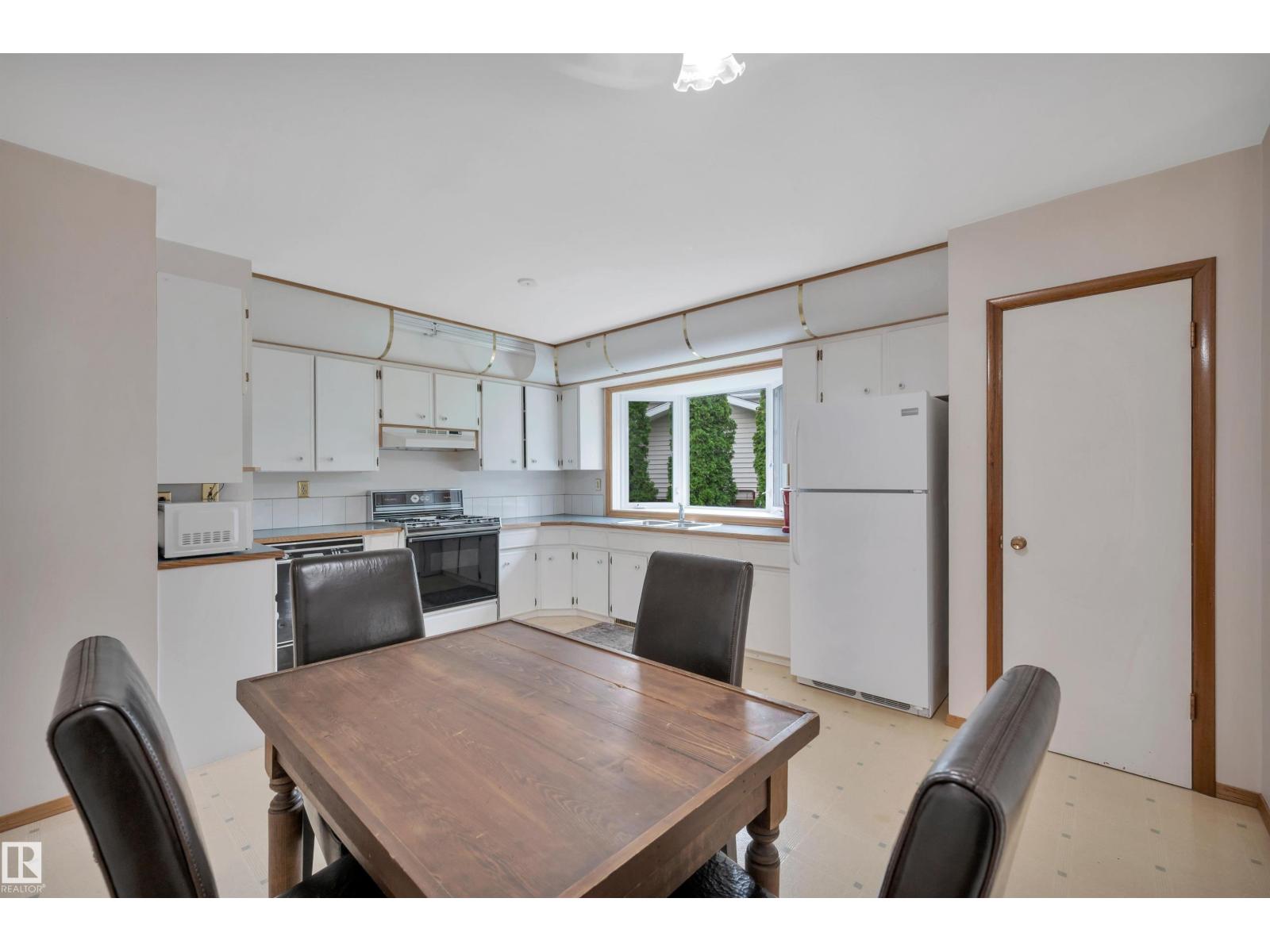 2000 BONNEVILLE CT - Image 18