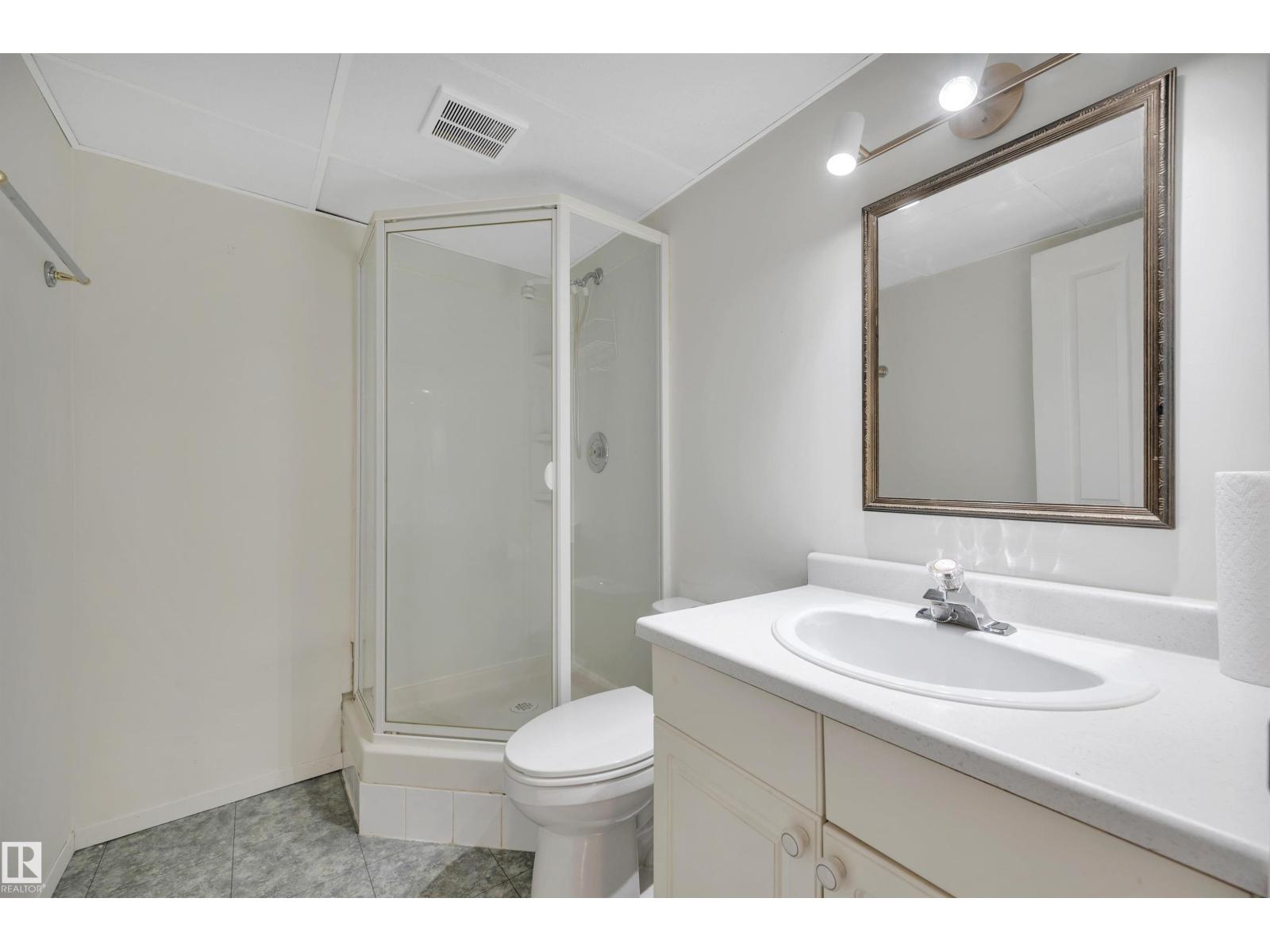 2000 BONNEVILLE CT - Image 41