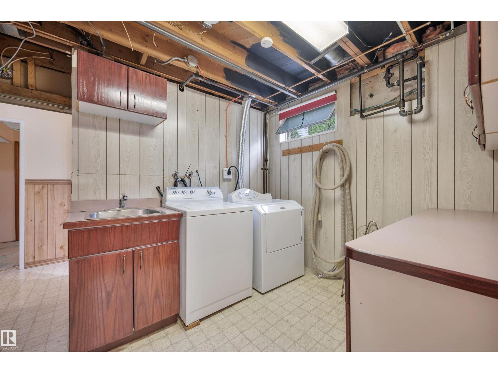 2000 BONNEVILLE CT - Image 44