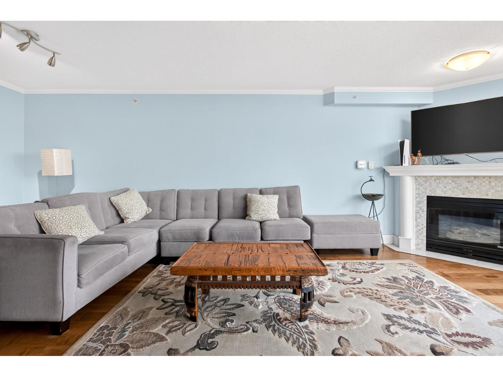 2 Bed, 2 Bath House for Sale in Surrey – 1904 13880 101 AVENUE, Surrey – MLS# R3148021 - Image 10