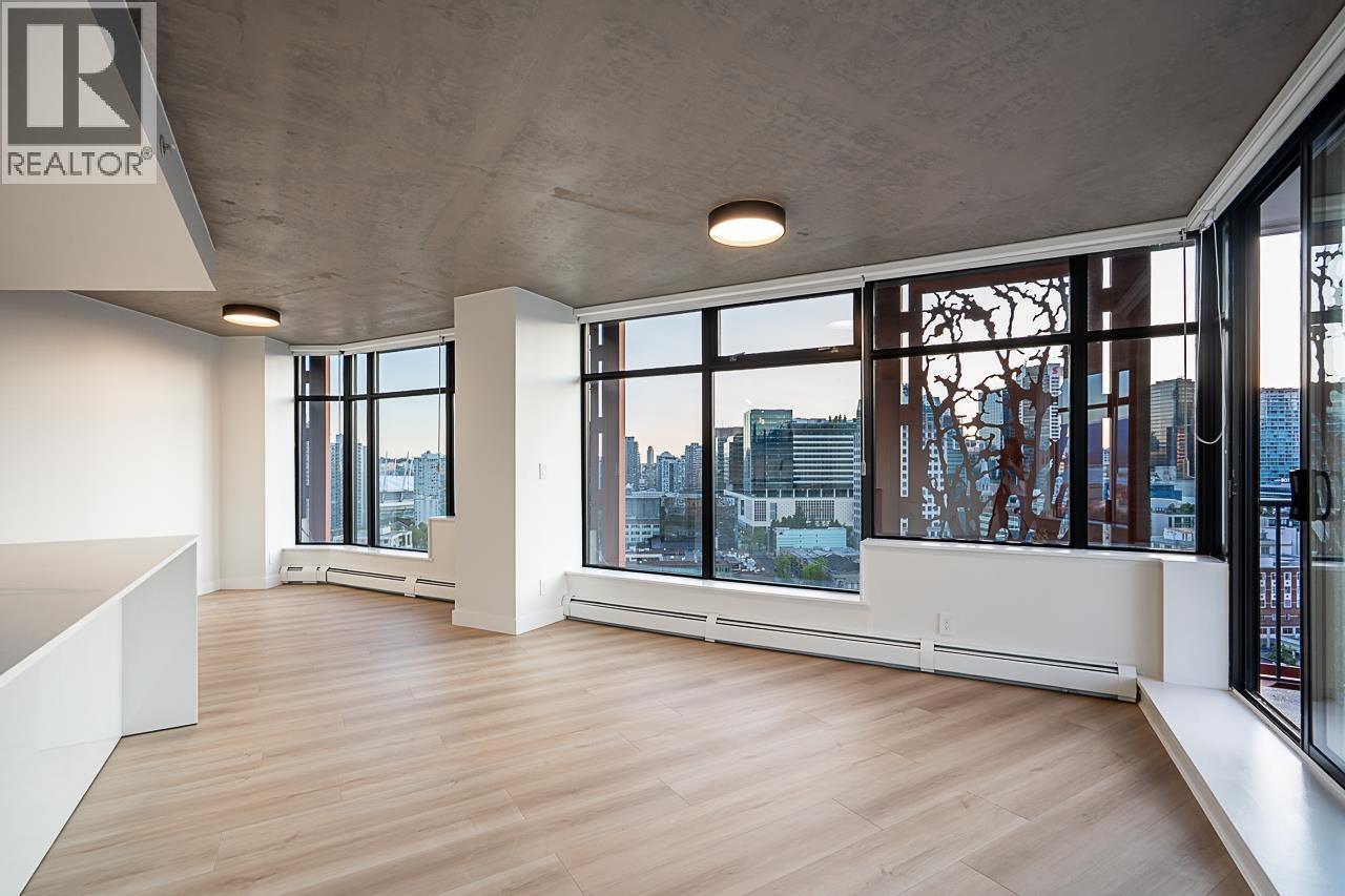 2 Bed, 2 Bath House for Sale in Vancouver – 2610 128 W CORDOVA STREET, Vancouver – MLS# R3147803 - Image 45