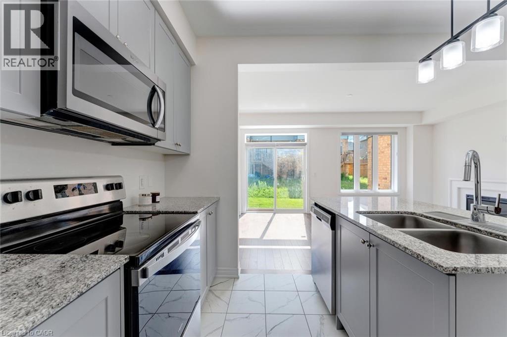 8 ROYWOOD Street - 12