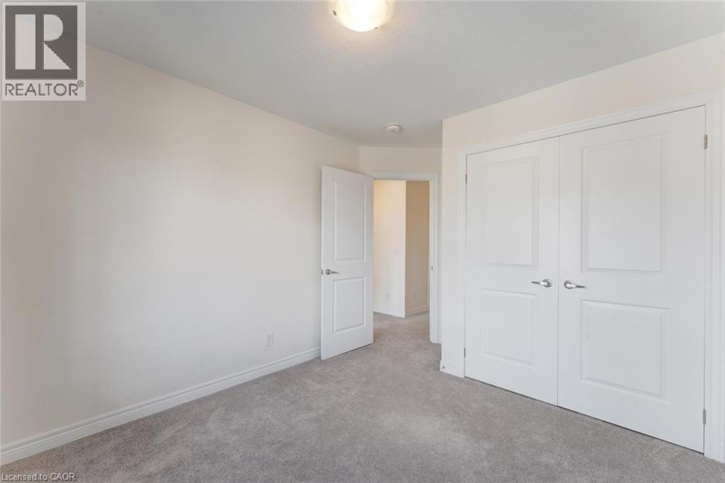 8 ROYWOOD Street - 25
