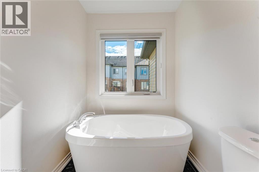 8 ROYWOOD Street - 34
