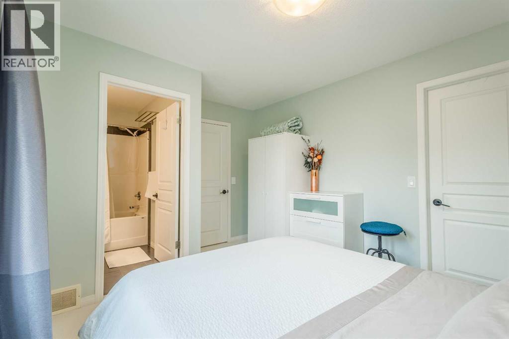 1310 Auburn Bay Square SE - 41