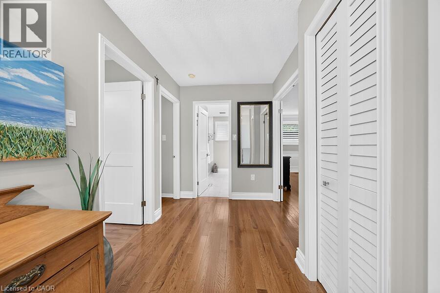 30 CARRIAGEGATE Drive - 33