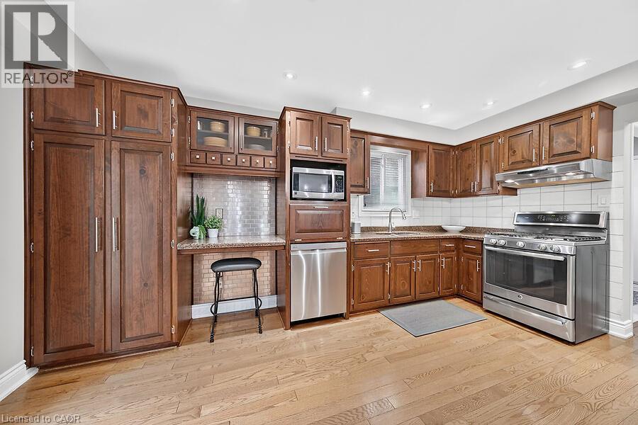30 CARRIAGEGATE Drive - 17