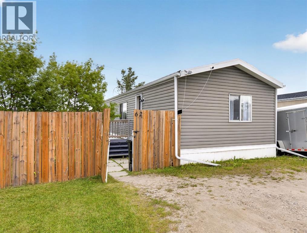 62 Highfield Close - 2
