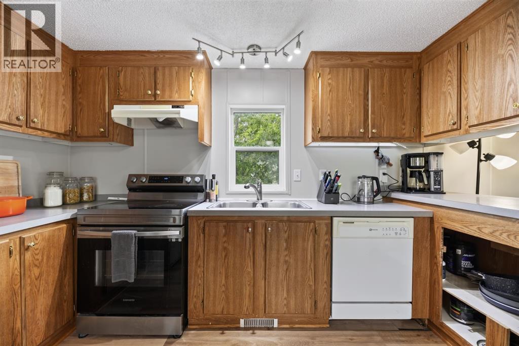 62 Highfield Close - 11