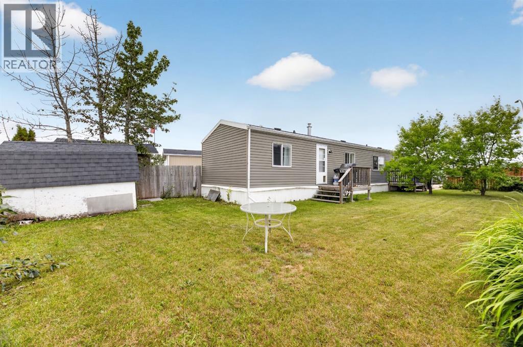 62 Highfield Close - 3
