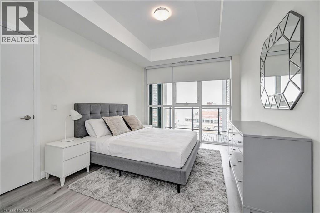 #801 60 CHARLES Street W - 11