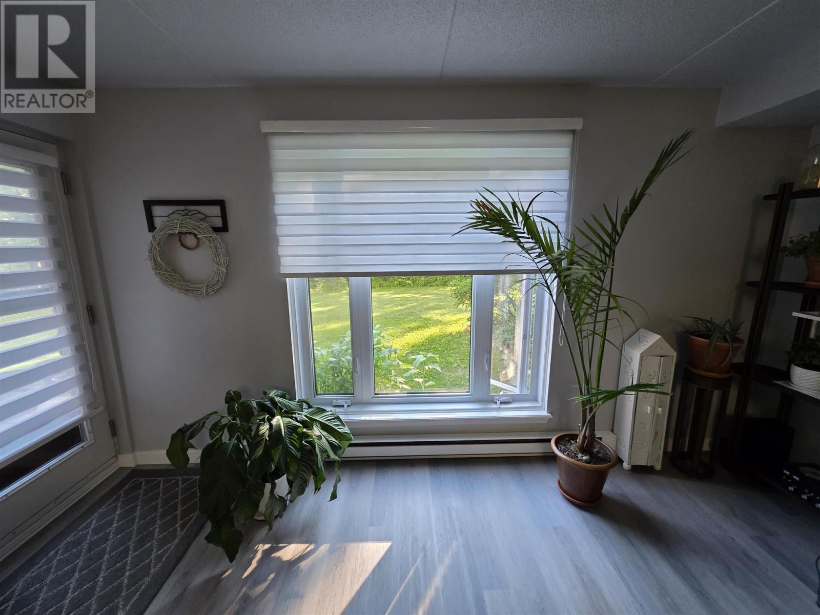 303 MacDonald AVE # 208 - 10