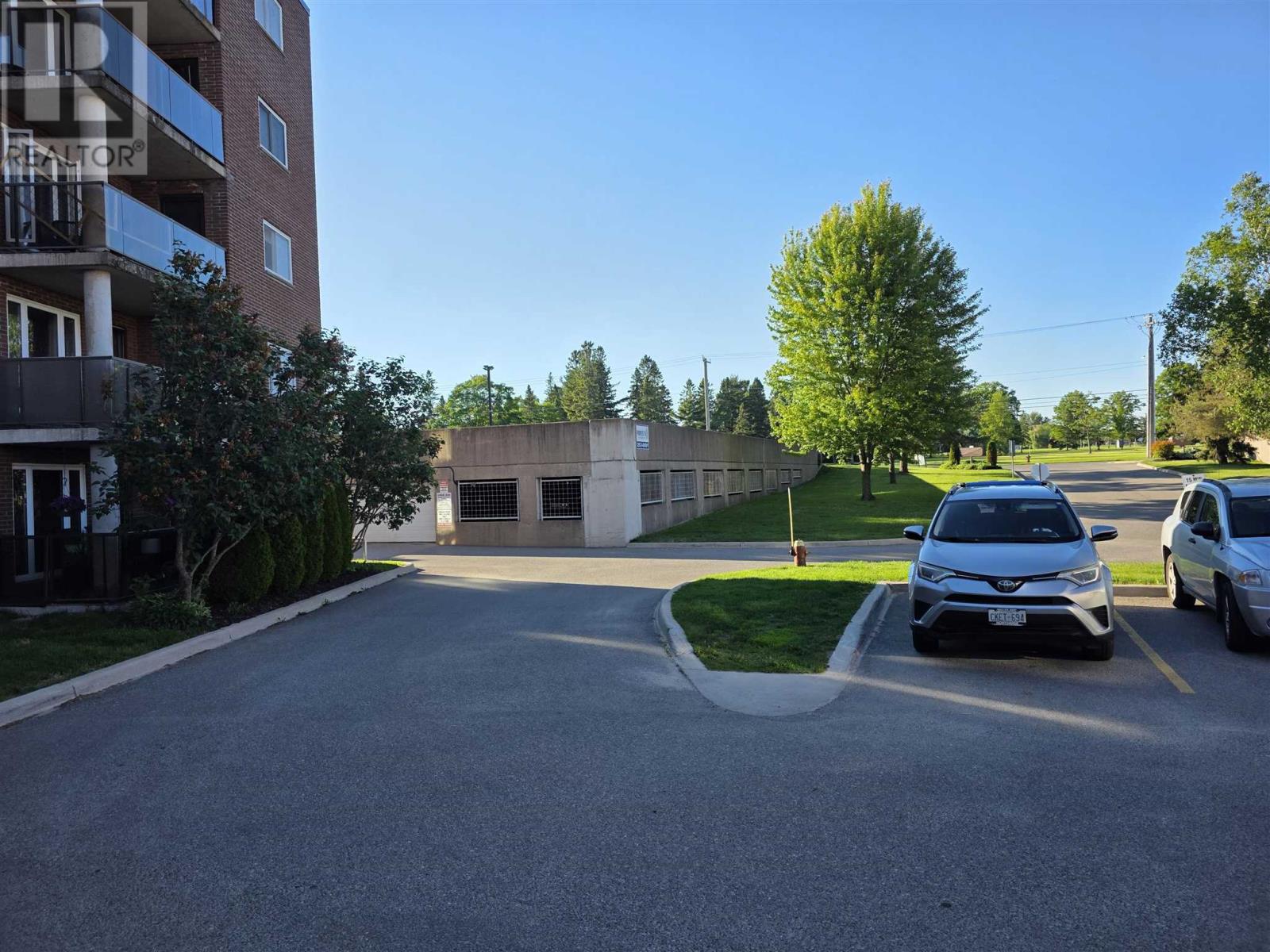 303 MacDonald AVE # 208 - 29