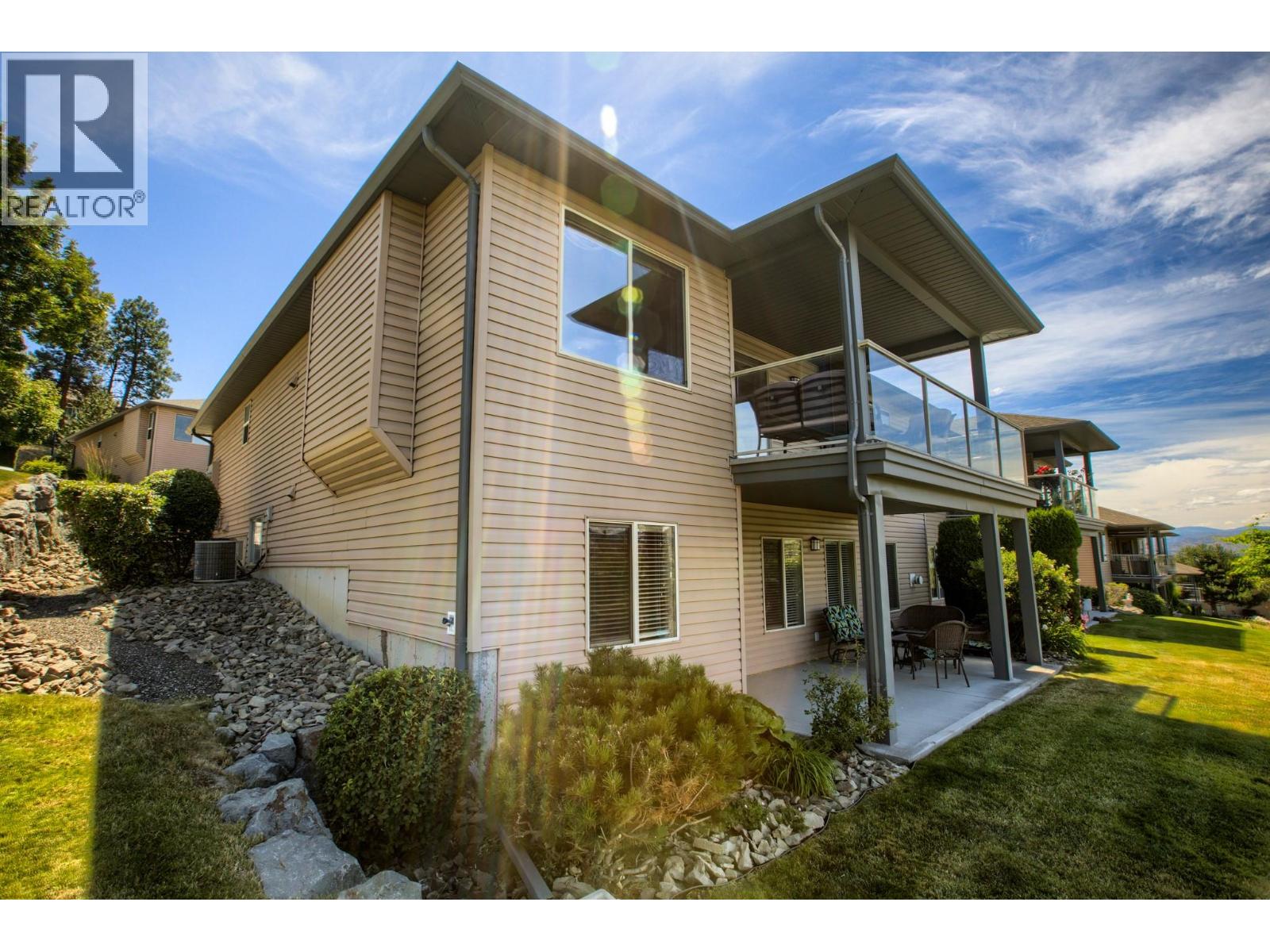 #29 3512 Ridge Boulevard - 40