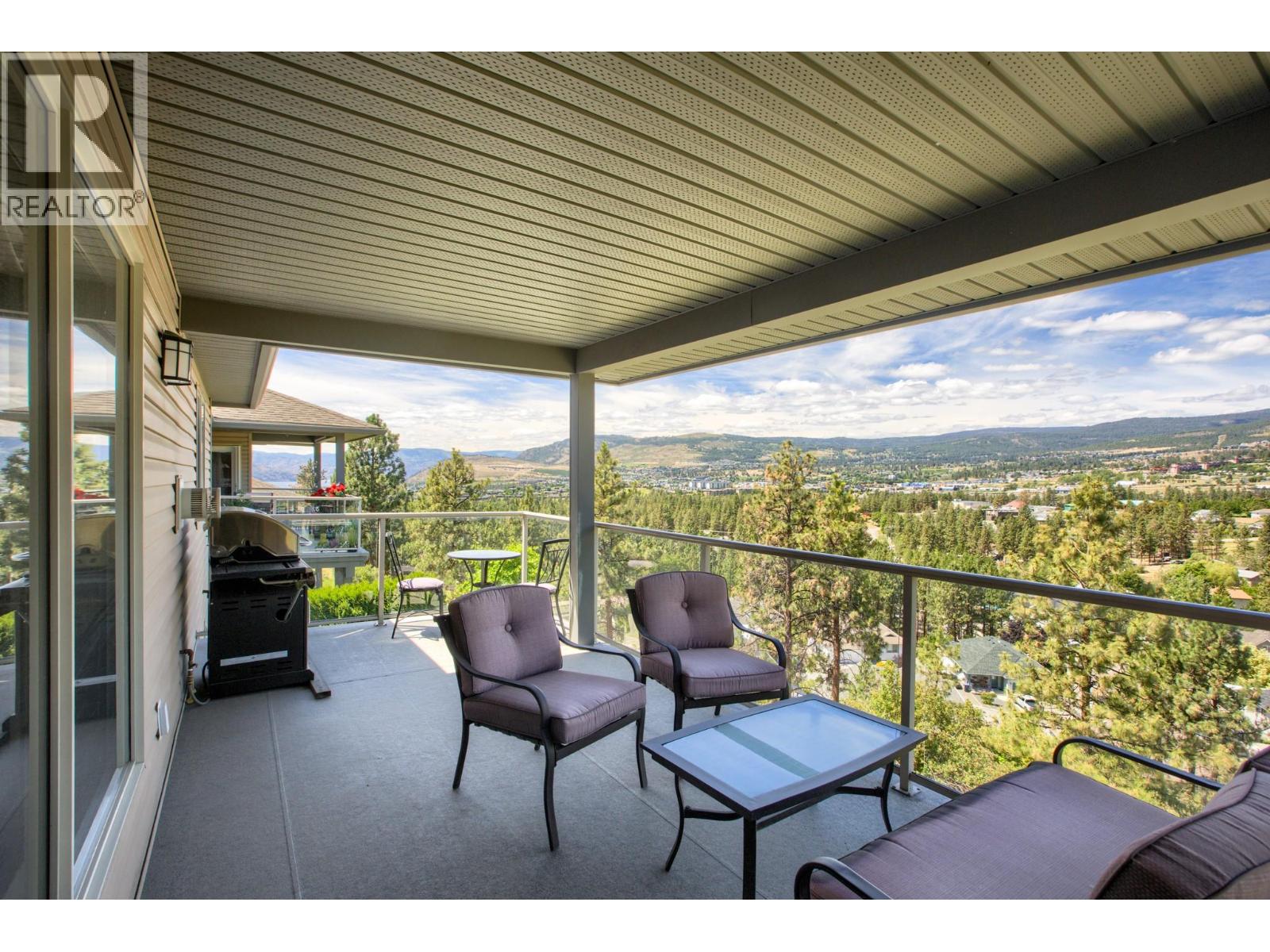#29 3512 Ridge Boulevard - 3