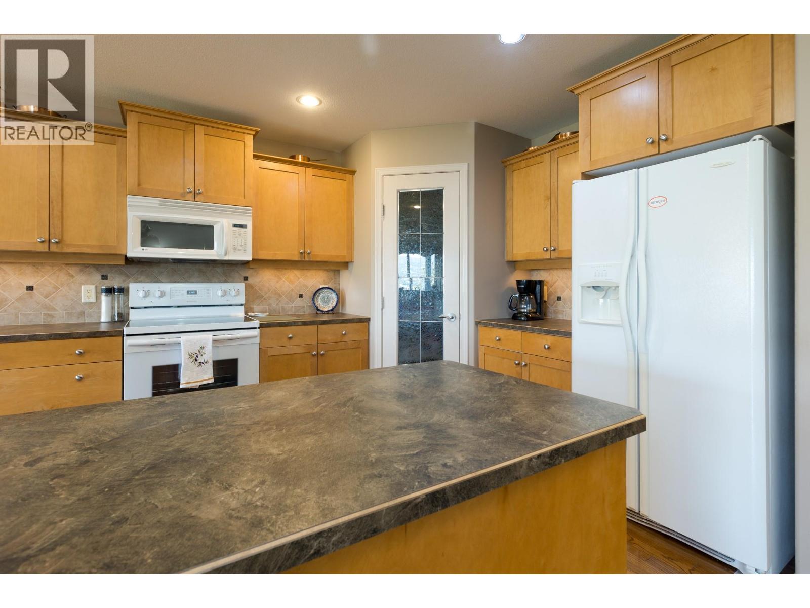 #29 3512 Ridge Boulevard - 21