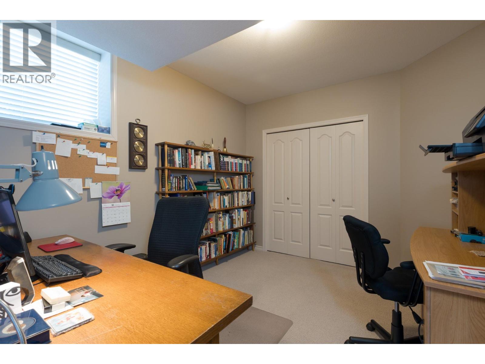#29 3512 Ridge Boulevard - 33
