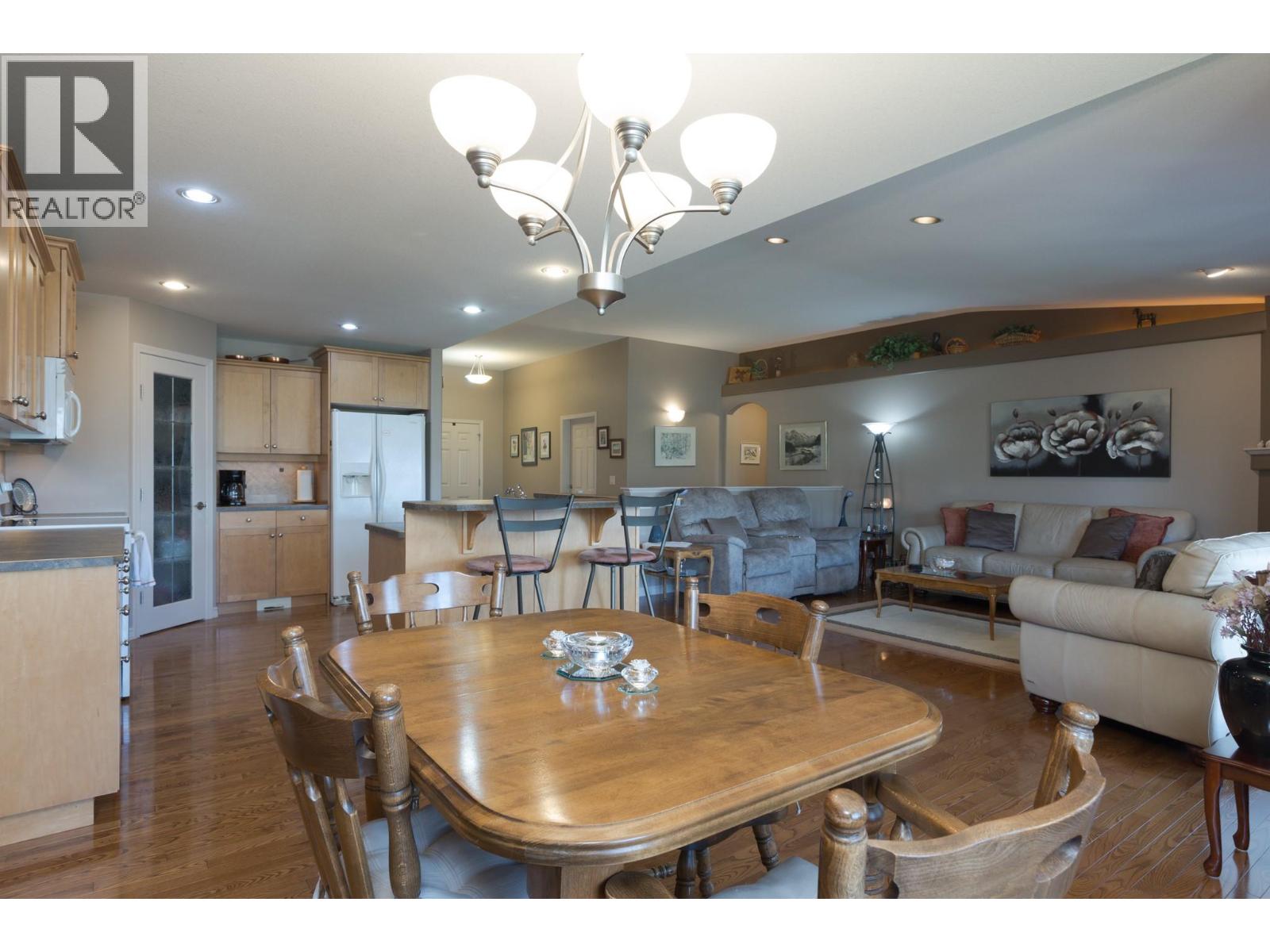 #29 3512 Ridge Boulevard - 26