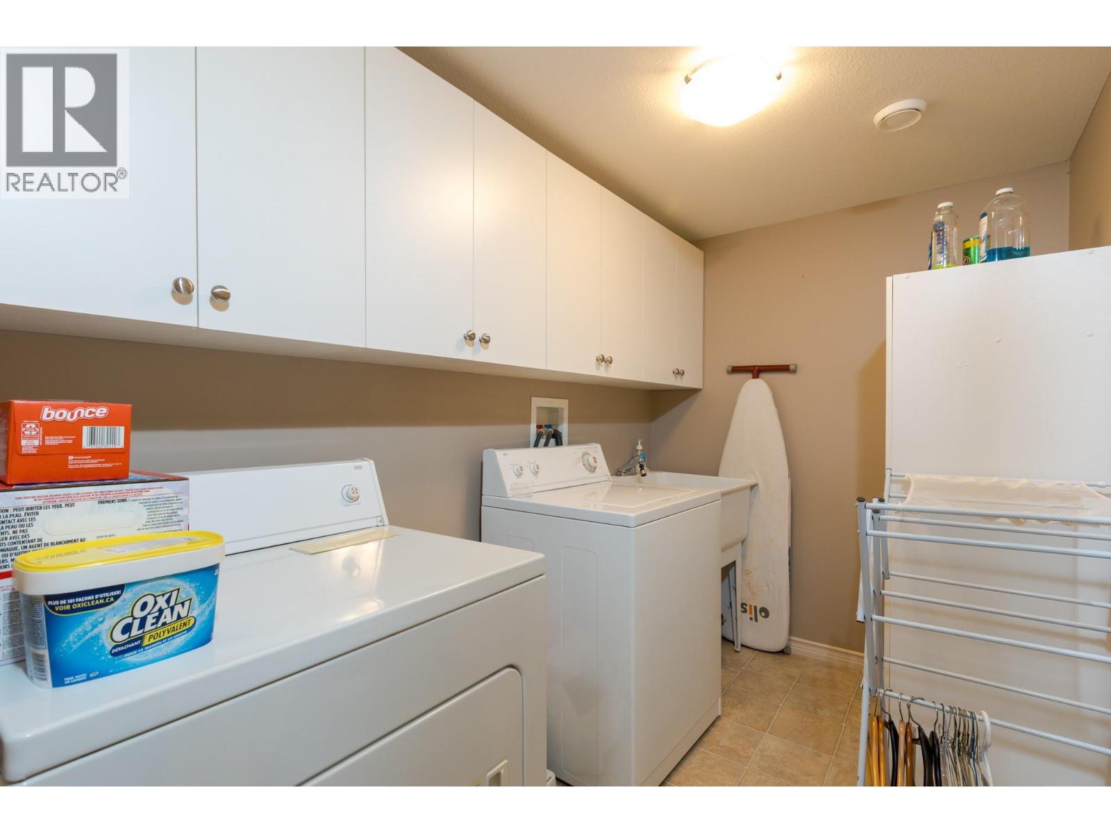 #29 3512 Ridge Boulevard - 27