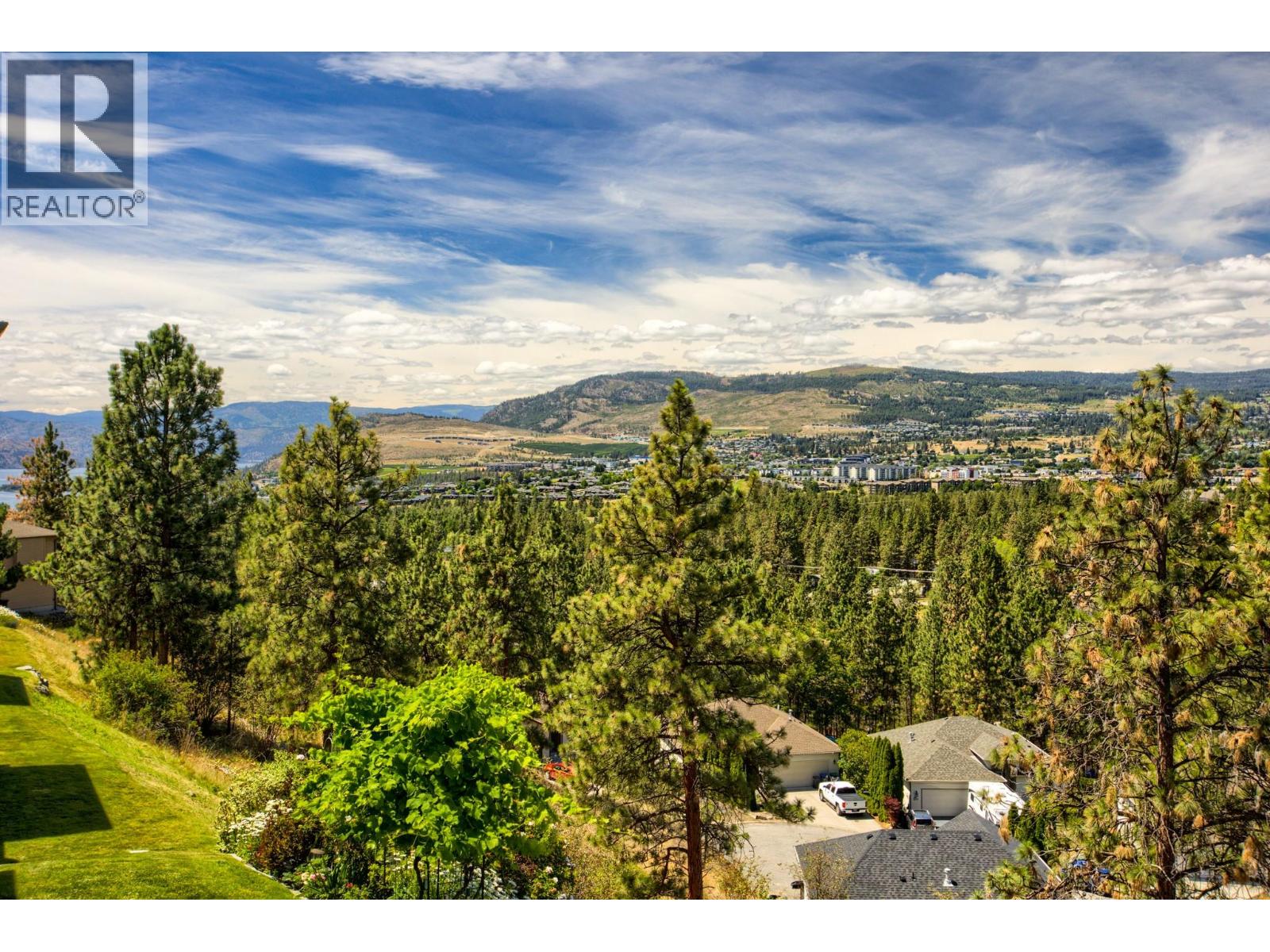 #29 3512 Ridge Boulevard - 46